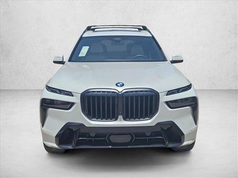 Used 2026 BMW X7 xDrive40i w/ Executive Package AWD/4WD image 2