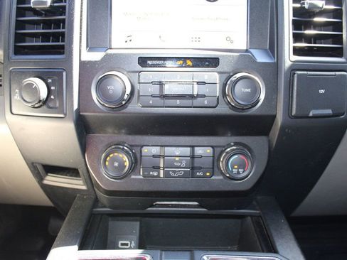 Used 2019 Ford F150 XL w/ Equipment Group 101A Mid AWD/4WD image 21