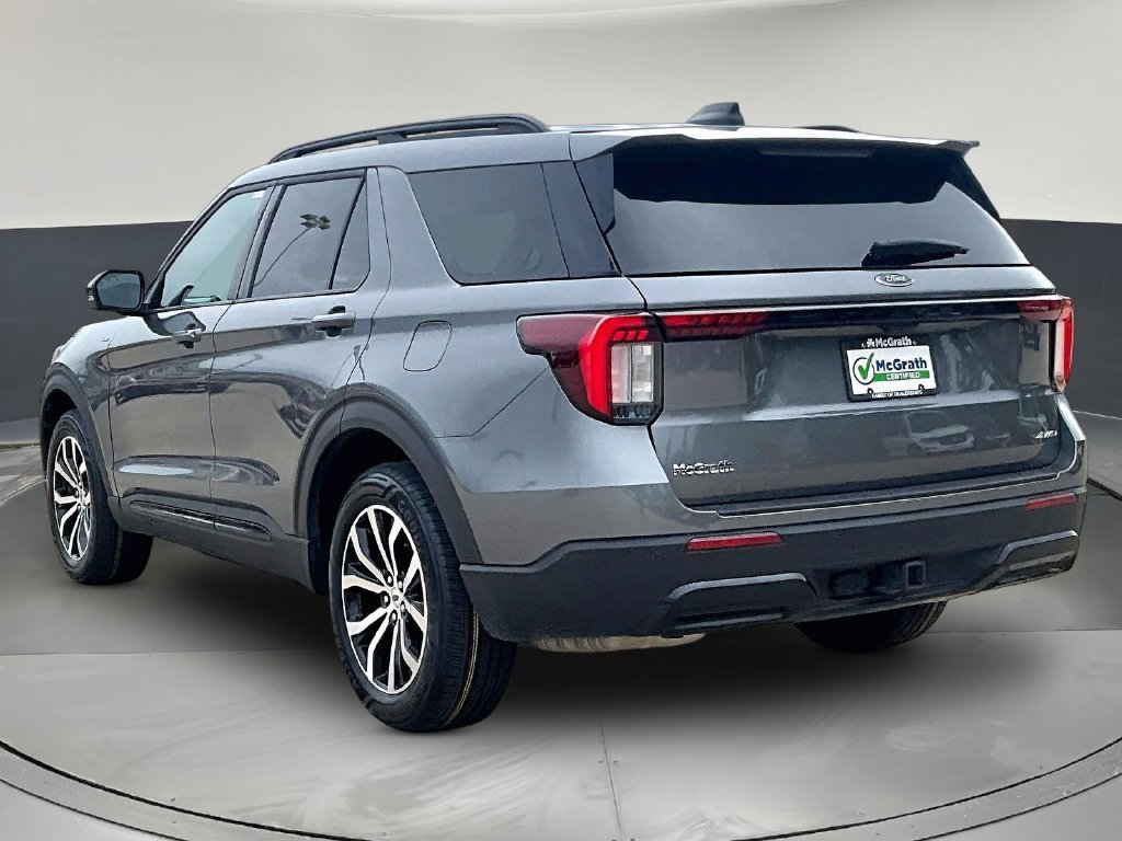 Used 2025 Ford Explorer ST-Line AWD/4WD image 5