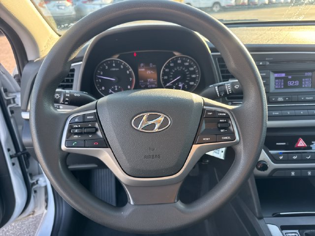Used 2018 Hyundai Elantra SE FWD image 25