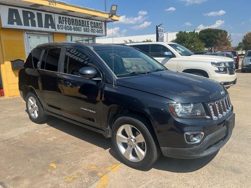 Used 2015 Jeep Compass High Altitude FWD image 1