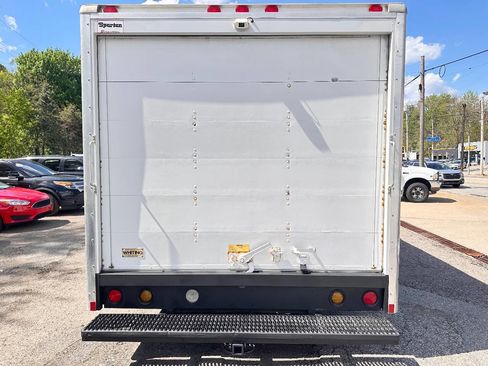 Used 2008 Ford E-350 and Econoline 350 Super Duty RWD image 5