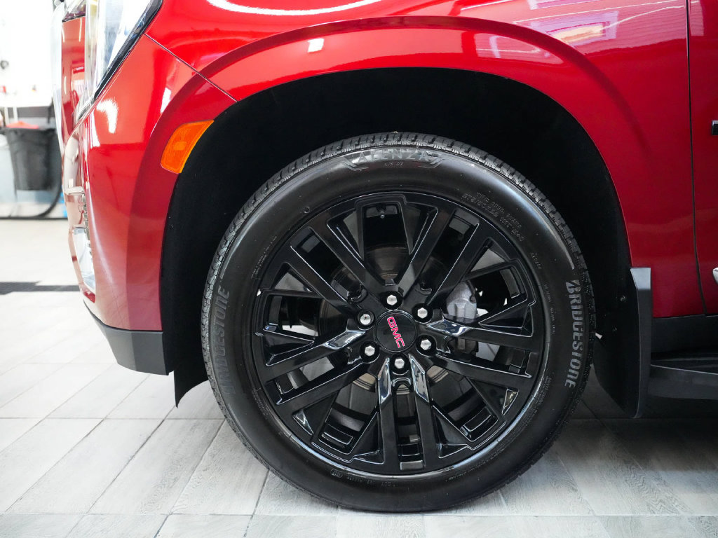 Used 2023 GMC Yukon Denali AWD/4WD image 9