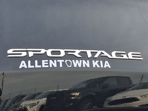 Certified 2024 Kia Sportage EX image 30