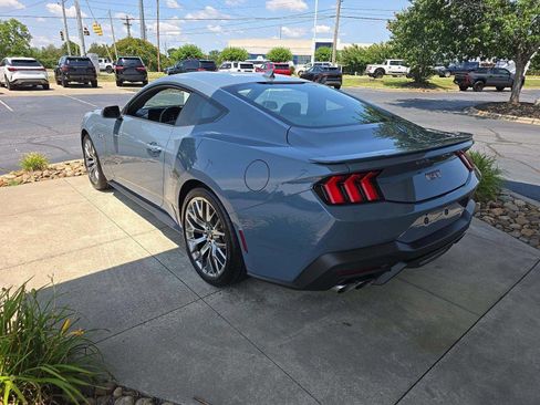 Used 2024 Ford Mustang GT Premium RWD image 3