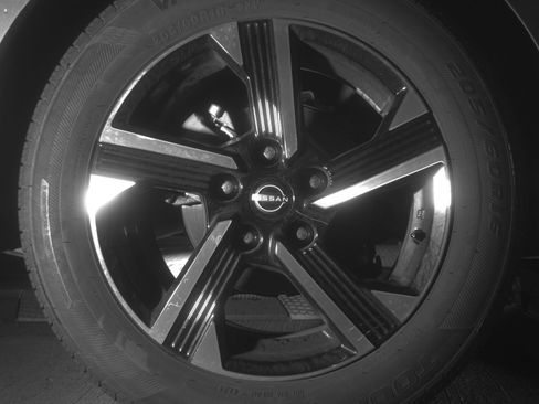 Used 2025 Nissan Sentra SV FWD image 15
