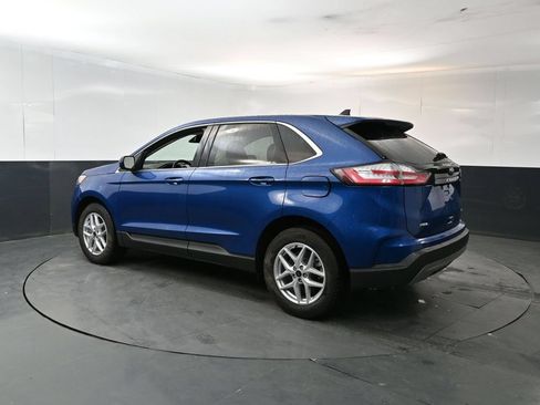 Used 2024 Ford Edge SEL w/ Convenience Package AWD/4WD image 3