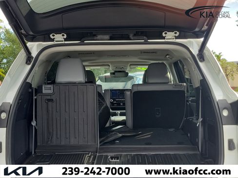 Used 2021 Toyota Highlander Limited AWD/4WD image 14
