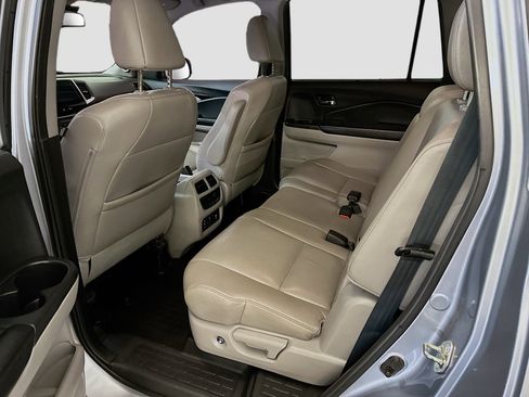 Used 2017 Honda Pilot Touring image 30