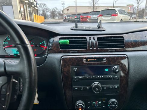 Used 2014 Chevrolet Impala LTZ image 23