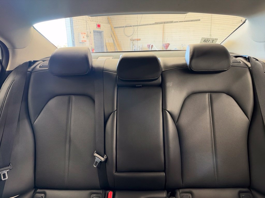 Used 2025 Genesis G70 2.5T RWD image 18