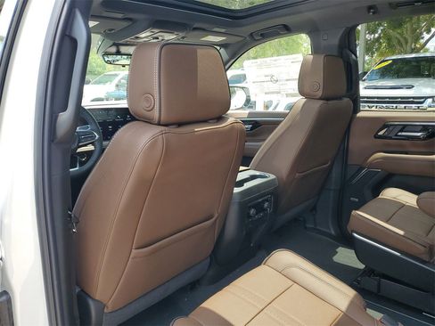 New 2025 Chevrolet Suburban High Country w/ Sun And Tow Package image 9