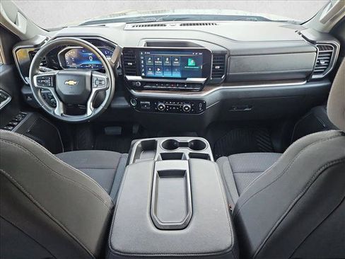 Certified 2025 Chevrolet Silverado 1500 LT AWD/4WD image 18