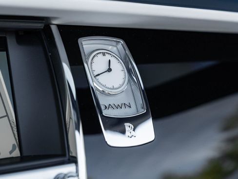 Used 2018 Rolls-Royce Dawn image 38