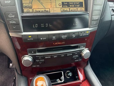 Used 2012 Lexus LS 460 AWD w/ Comfort Pkg image 16