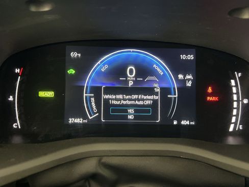 Used 2025 Toyota Camry LE image 17