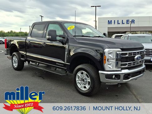 Used 2025 Ford F250 XLT AWD/4WD image 1