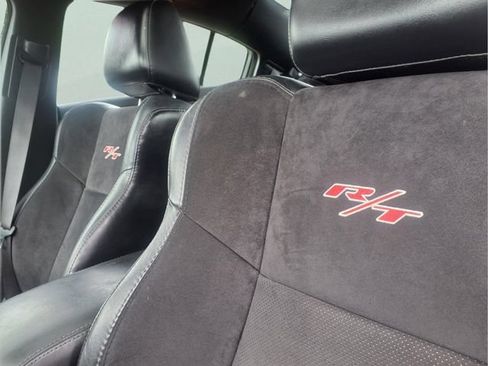 Used 2015 Dodge Charger R/T RWD image 18