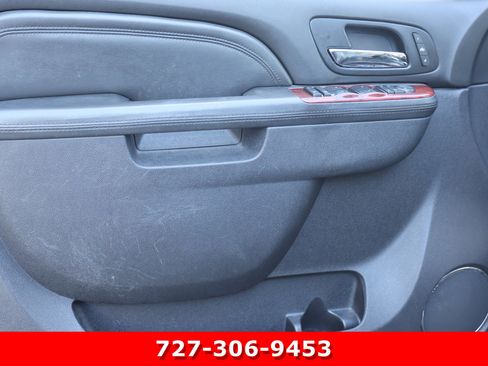 Used 2012 Cadillac Escalade Luxury image 14