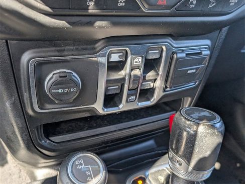 Used 2021 Jeep Wrangler Unlimited Sahara image 22