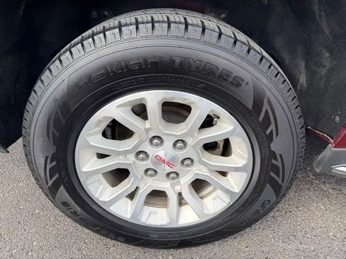 Used 2016 GMC Yukon XL SLT w/ Open Road Package image 10