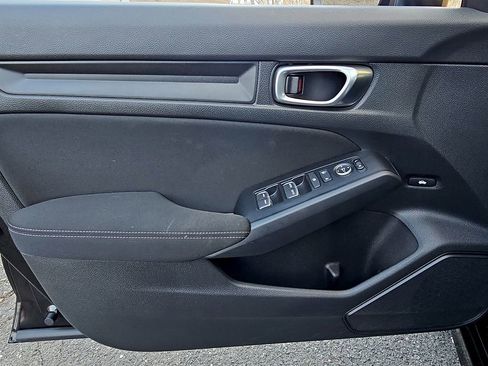 Used 2023 Honda Civic Sport image 11