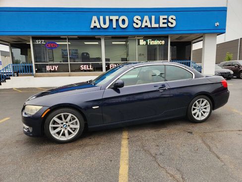 Used 2011 BMW 335i Convertible image 4