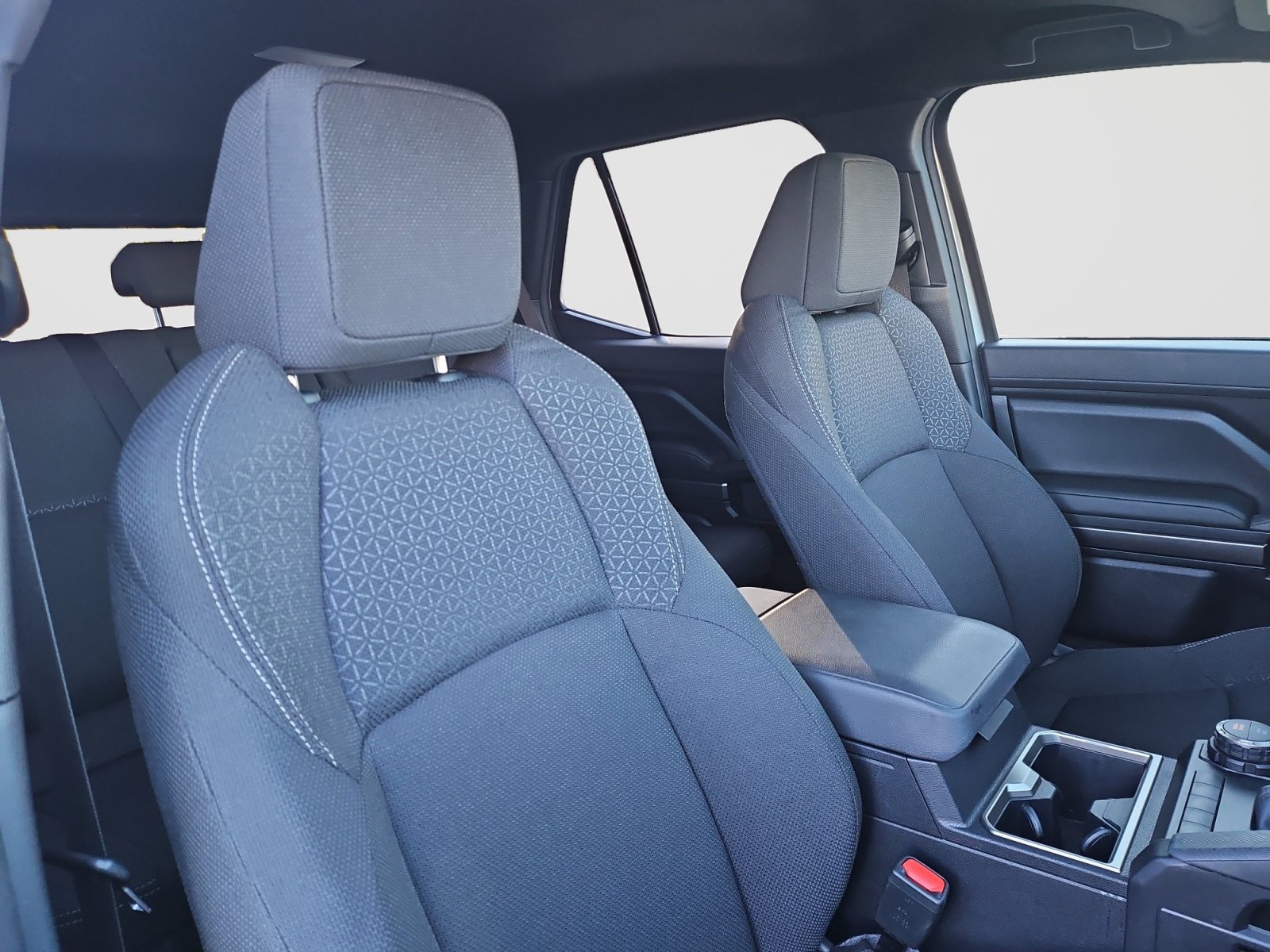 Used 2025 Toyota 4Runner SR5 AWD/4WD image 18