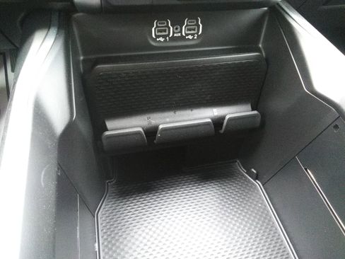 Used 2024 RAM 1500 Big Horn image 19