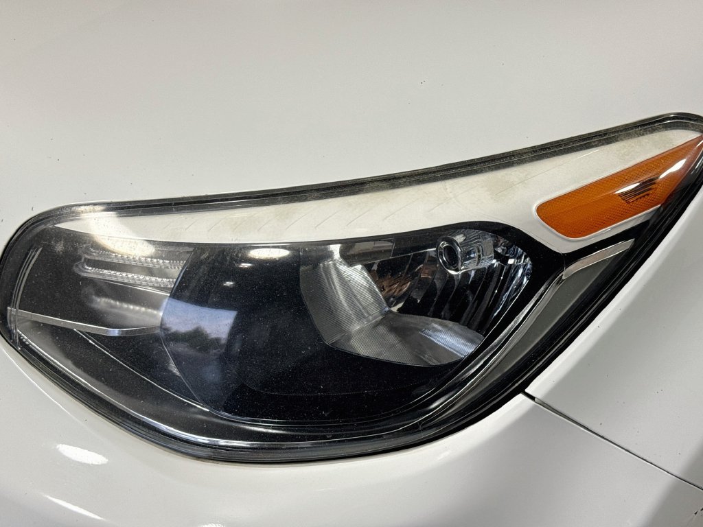 Used 2016 Kia Soul ! FWD image 3
