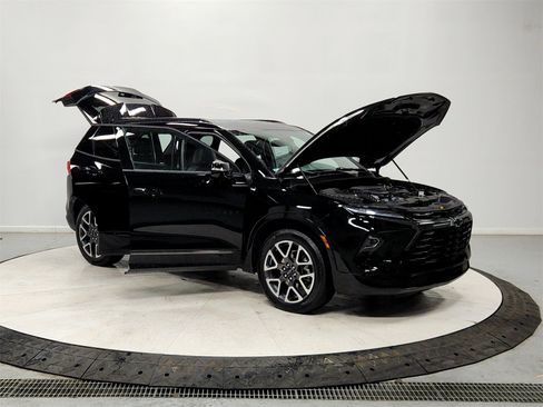 Used 2025 Chevrolet Blazer RS image 9