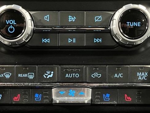 Used 2023 Ford F150 Lariat w/ Equipment Group 502A High AWD/4WD image 38