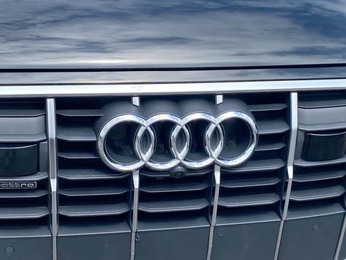 Used 2024 Audi Q7 2.0T Premium Plus AWD/4WD image 32