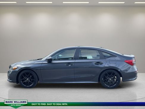 Used 2024 Honda Civic Sport image 4