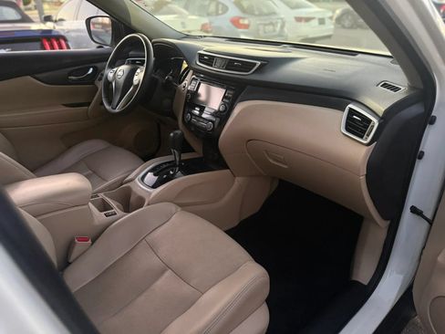 Used 2016 Nissan Rogue SL w/ SL Premium Package FWD image 18
