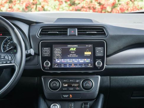 Used 2022 Nissan Leaf S FWD image 13