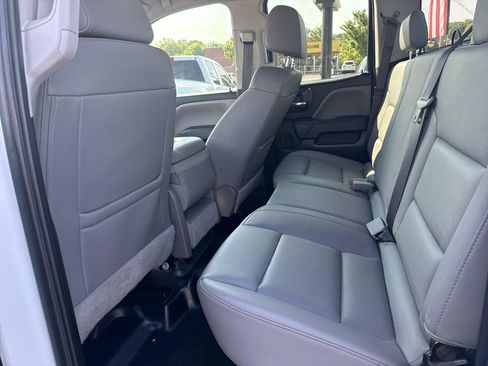 Used 2018 Chevrolet Silverado 1500 W/T w/ Trailering Package AWD/4WD image 8