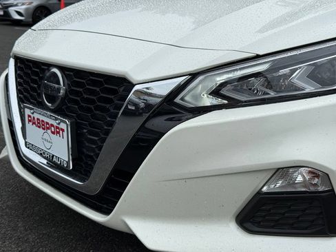 Certified 2021 Nissan Altima 2.5 SV w/ SV Premium Package FWD image 10
