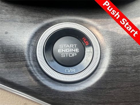 Used 2023 Jeep Grand Cherokee L Limited image 29