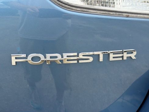 Certified 2022 Subaru Forester Limited AWD/4WD image 11