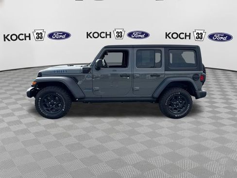 Used 2023 Jeep Wrangler Unlimited w/ Cold Weather Group AWD/4WD image 4