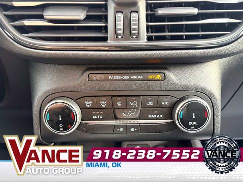 Used 2025 Ford Escape ST-Line AWD/4WD image 24