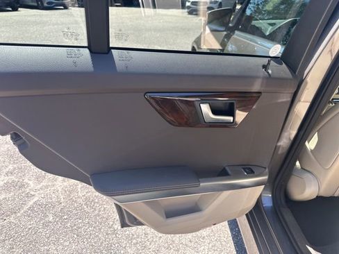 Used 2014 Mercedes-Benz GLK 350 2WD image 10
