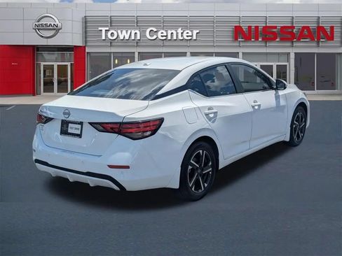 Certified 2025 Nissan Sentra SV w/ Trunk Package FWD image 7