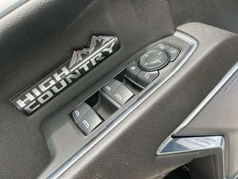 Used 2024 Chevrolet Silverado 1500 High Country w/ Technology Package AWD/4WD image 11