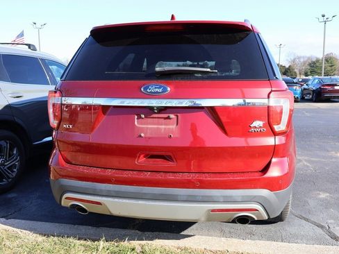 Used 2017 Ford Explorer XLT w/ Equipment Group 202A image 17