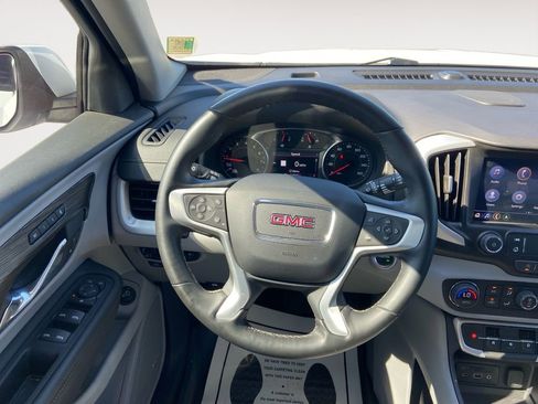Used 2023 GMC Terrain SLT w/ Infotainment Package II FWD image 12
