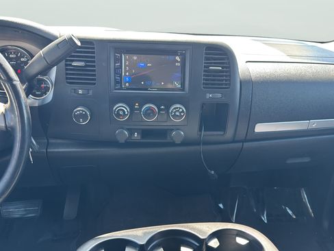 Used 2013 Chevrolet Silverado 1500 LT AWD/4WD image 16