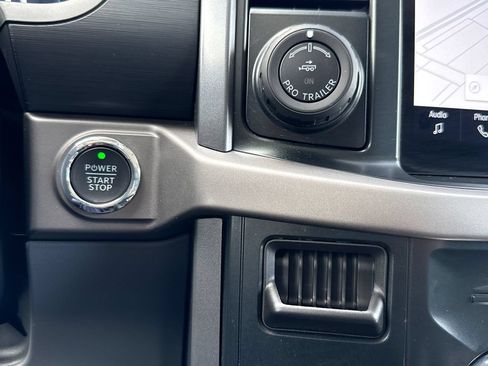 Used 2025 Ford F150 Lightning XLT AWD/4WD image 24