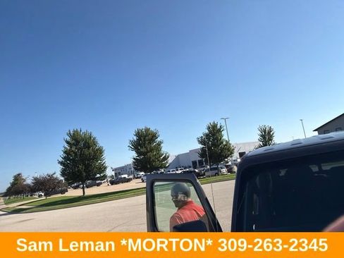 Used 2022 Jeep Gladiator Overland w/ Cold Weather Group AWD/4WD image 5